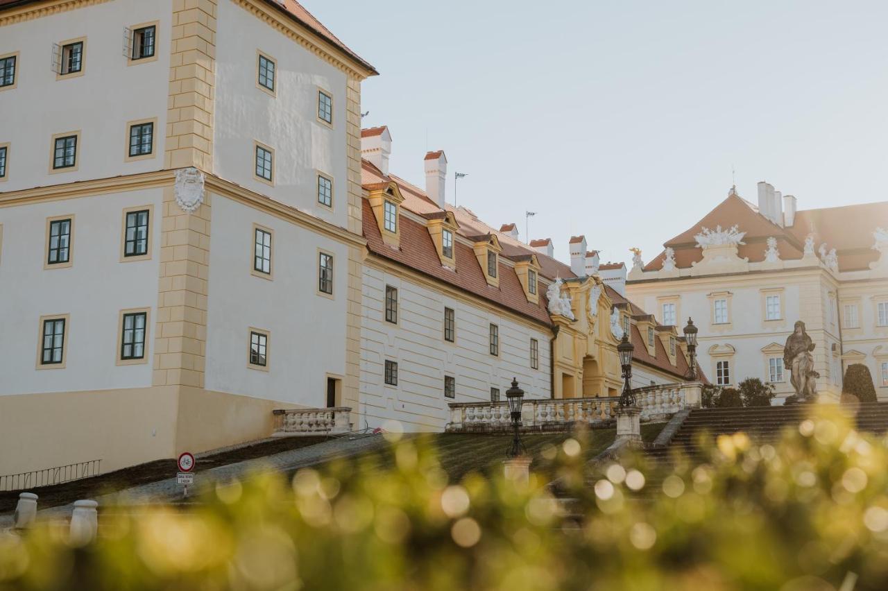 Zamecky Hotel Anton Florian Valtice Bagian luar foto