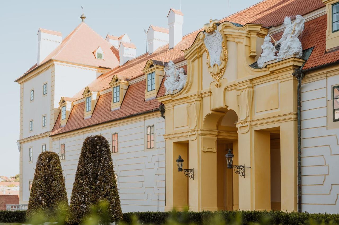 Zamecky Hotel Anton Florian Valtice Bagian luar foto