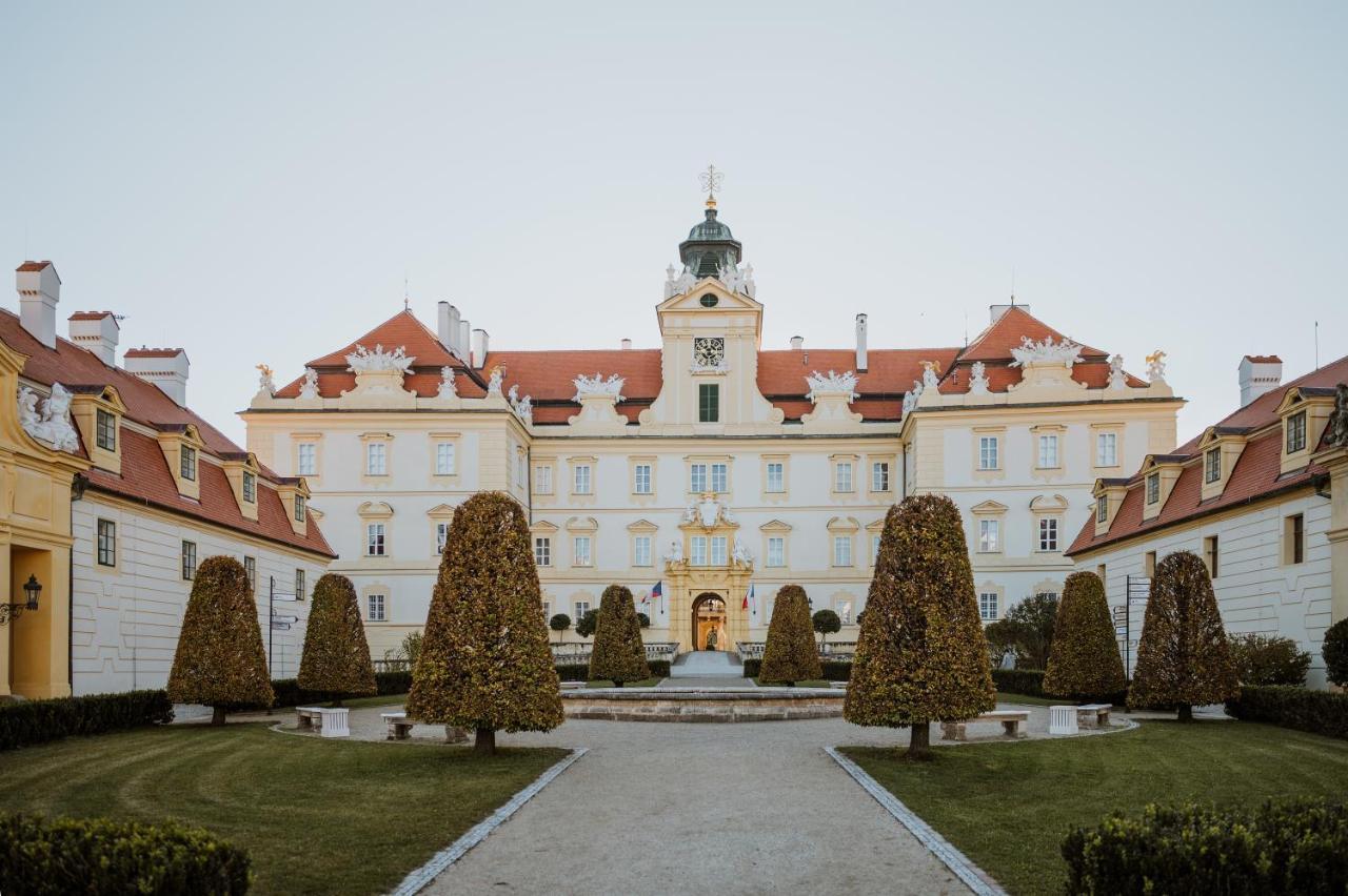 Zamecky Hotel Anton Florian Valtice Bagian luar foto