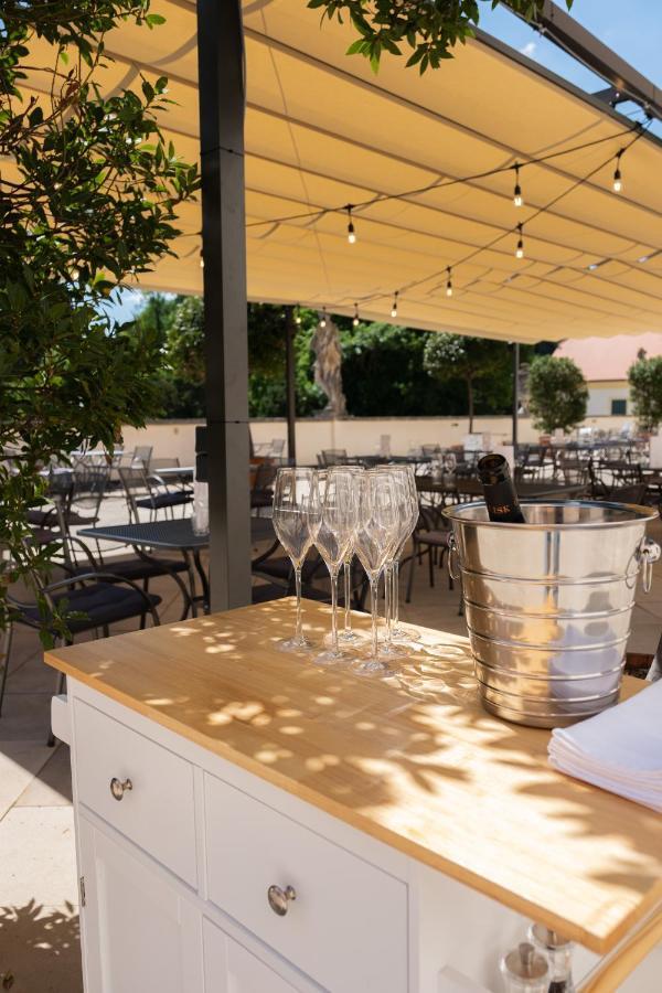 Zamecky Hotel Anton Florian Valtice Bagian luar foto