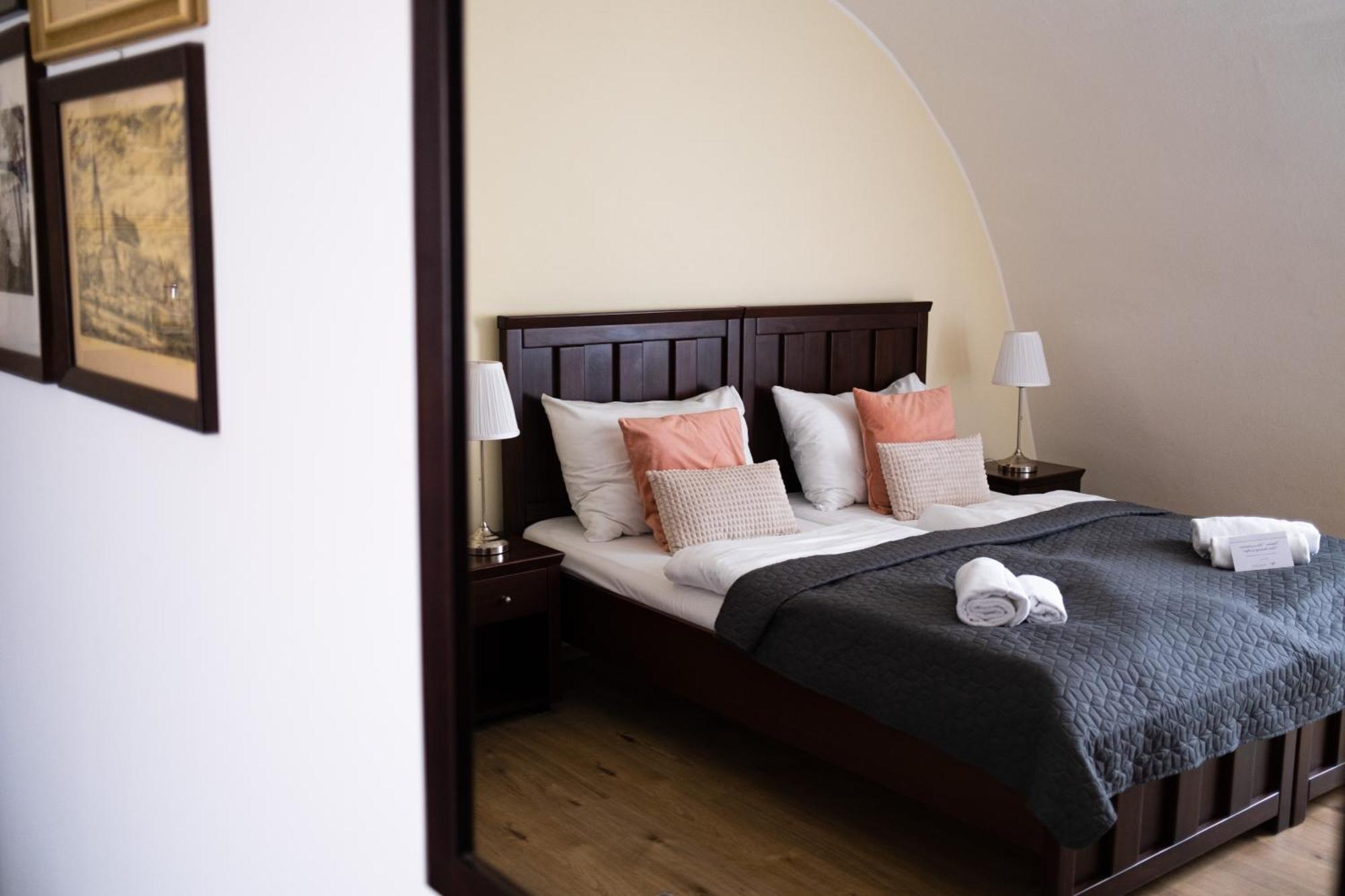 Zamecky Hotel Anton Florian Valtice Bagian luar foto